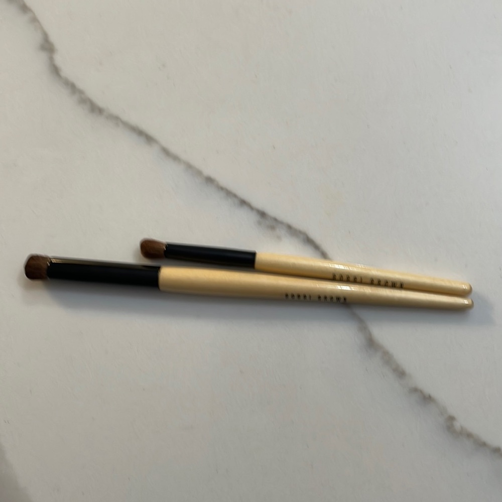 Bobbi Brown Eye shadow and Eye Contour Brushes Set of 2pc. Pre2019 natural hair
